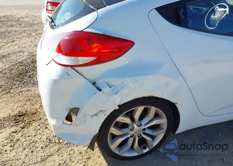 2012 Hyundai Veloster Base W/Gray z USA, uszkodzony, nr VIN KMHTC6AD0CU053735